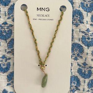 NWT semi precious stone necklace